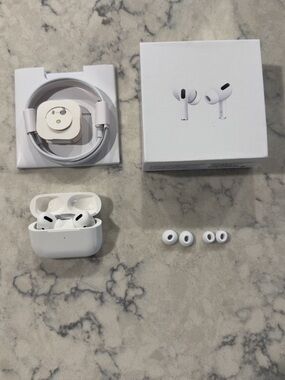 Apple Wireless Earbuds with Charging Case - White